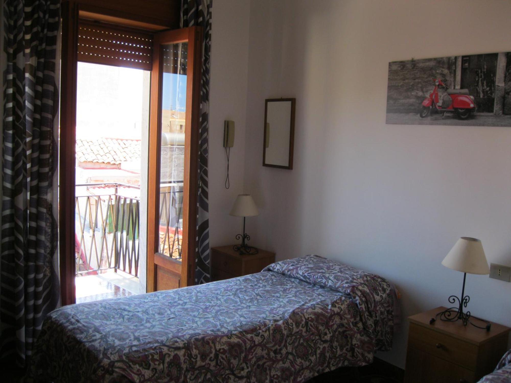 Hotel California Milazzo Phòng bức ảnh