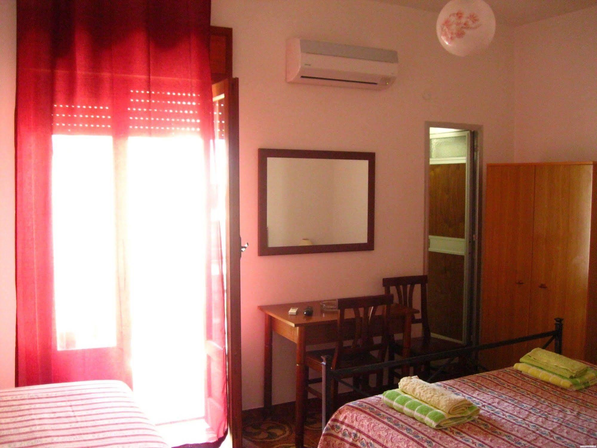 Hotel California Milazzo Ngoại thất bức ảnh